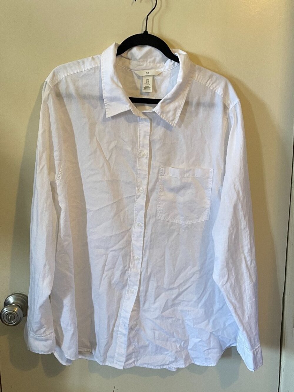 NWT H&M White Button Down Shirt